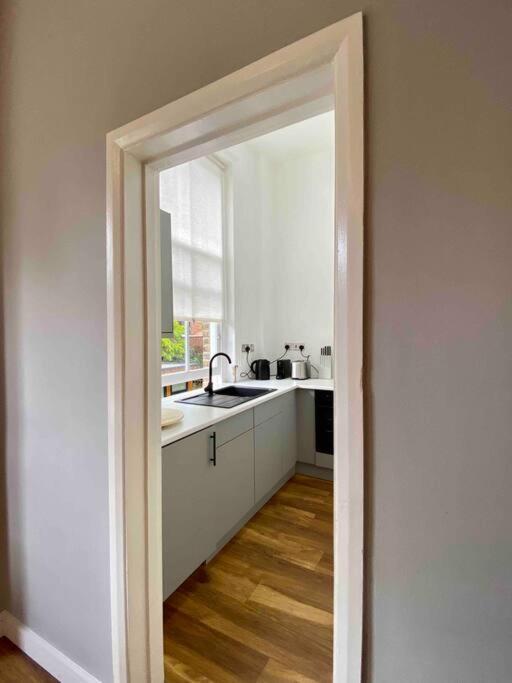 Stylish Studio For 3 Near Regents Park N4 ลอนดอน ภายนอก รูปภาพ