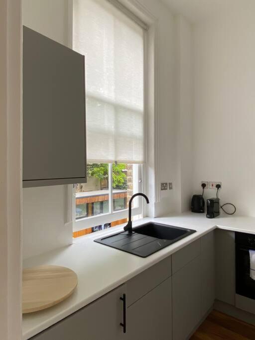 Stylish Studio For 3 Near Regents Park N4 ลอนดอน ภายนอก รูปภาพ